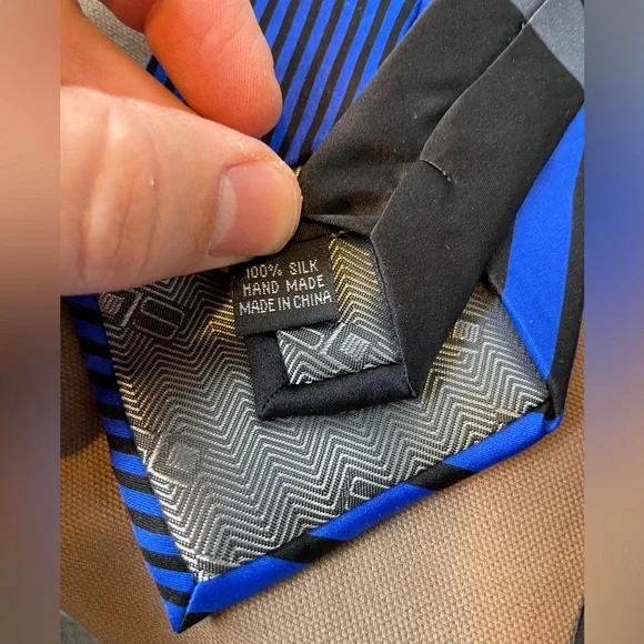 Steven Land Luxury Blue and Black Vertical Striped 100% Silk Tie - Picture 7 of 7